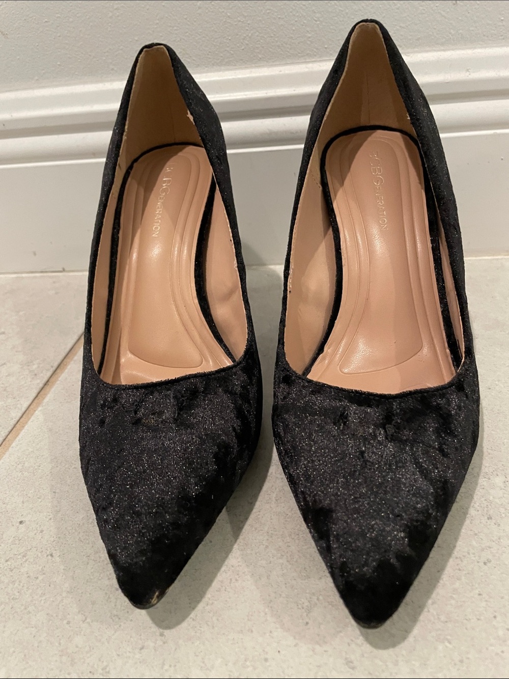 BCBGMaxAzria Black Pointed Velvet Pumps 4 inch heels! Brand New!!